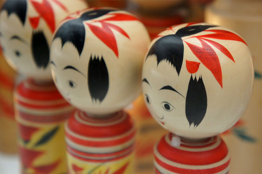 こけしの絵付け体験