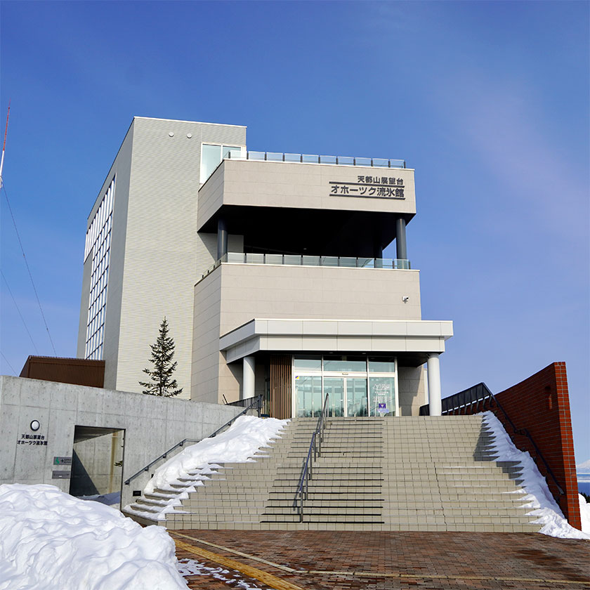 網走→<br>（オプション：能取湖・サロマ湖）→<br>小清水原生花園→<br>知床ウトロ（2時間半～3時間）