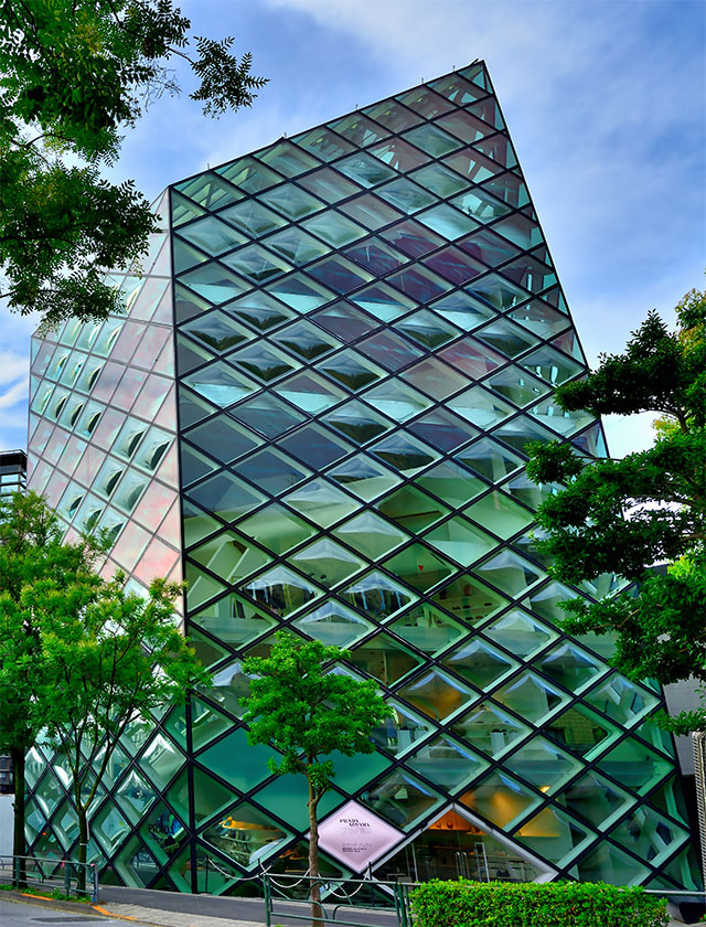 【日本の調和】 庭園・建築・芸術：繊細な空間、時代を超えた美しさ、生き続ける伝統