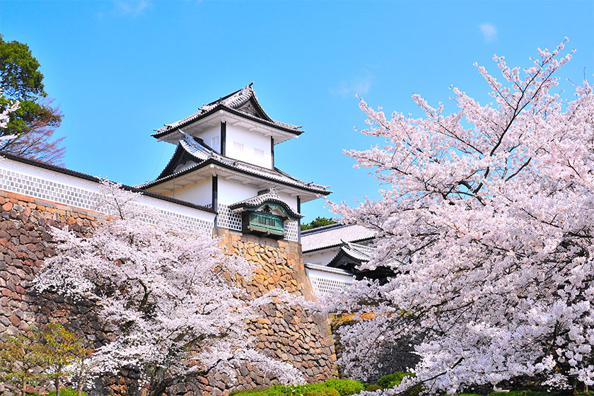 東京 →<br>
金沢