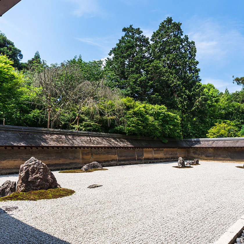 金沢 →<br>
京都